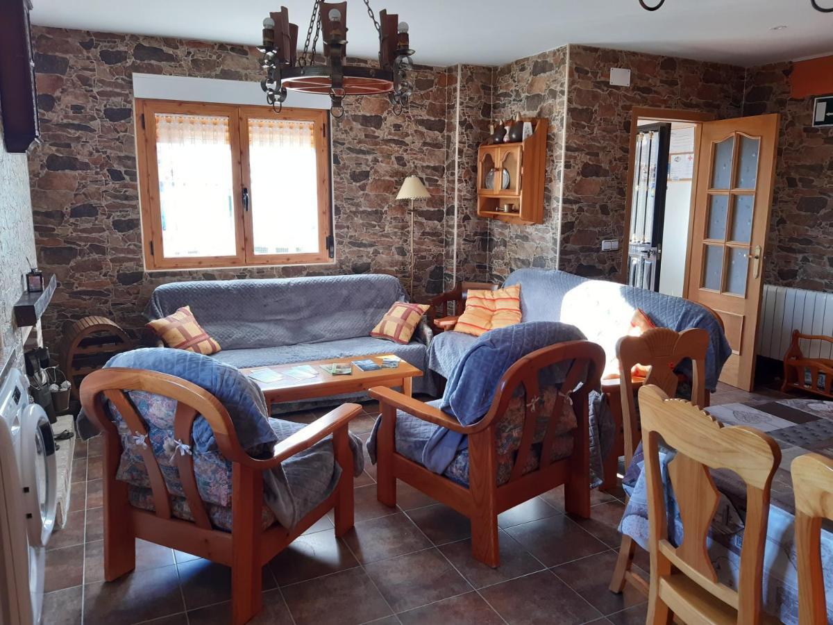 Casa Rural Mi Descanso Valdefuentes de Sangusín Екстериор снимка