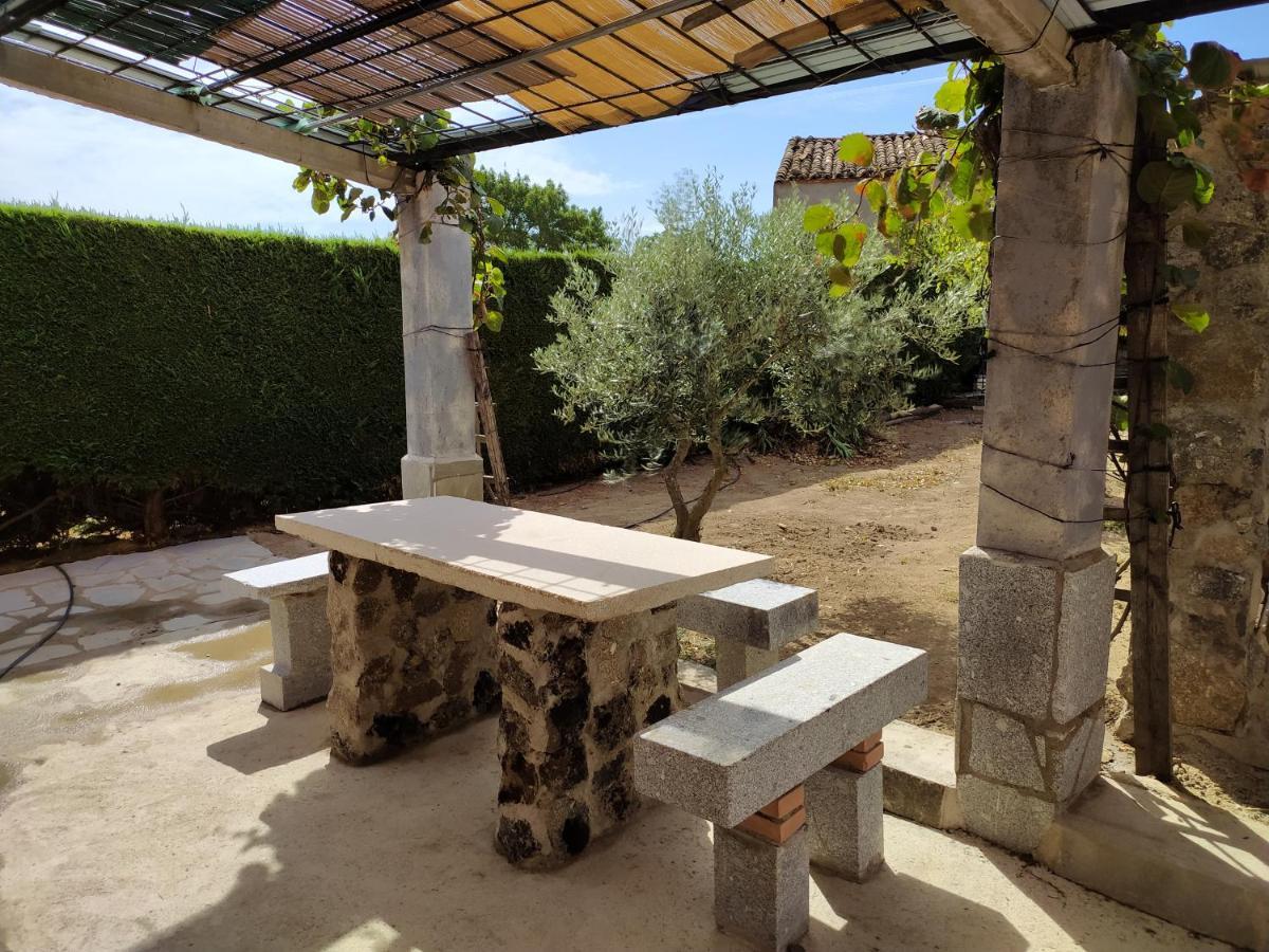 Casa Rural Mi Descanso Valdefuentes de Sangusín Екстериор снимка