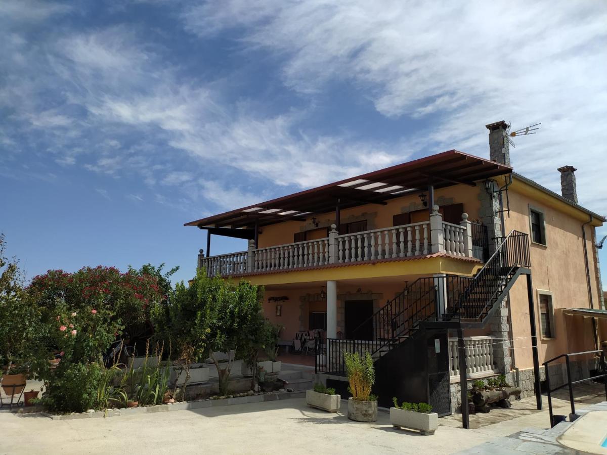 Casa Rural Mi Descanso Valdefuentes de Sangusín Екстериор снимка