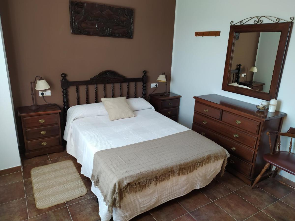 Casa Rural Mi Descanso Valdefuentes de Sangusín Екстериор снимка