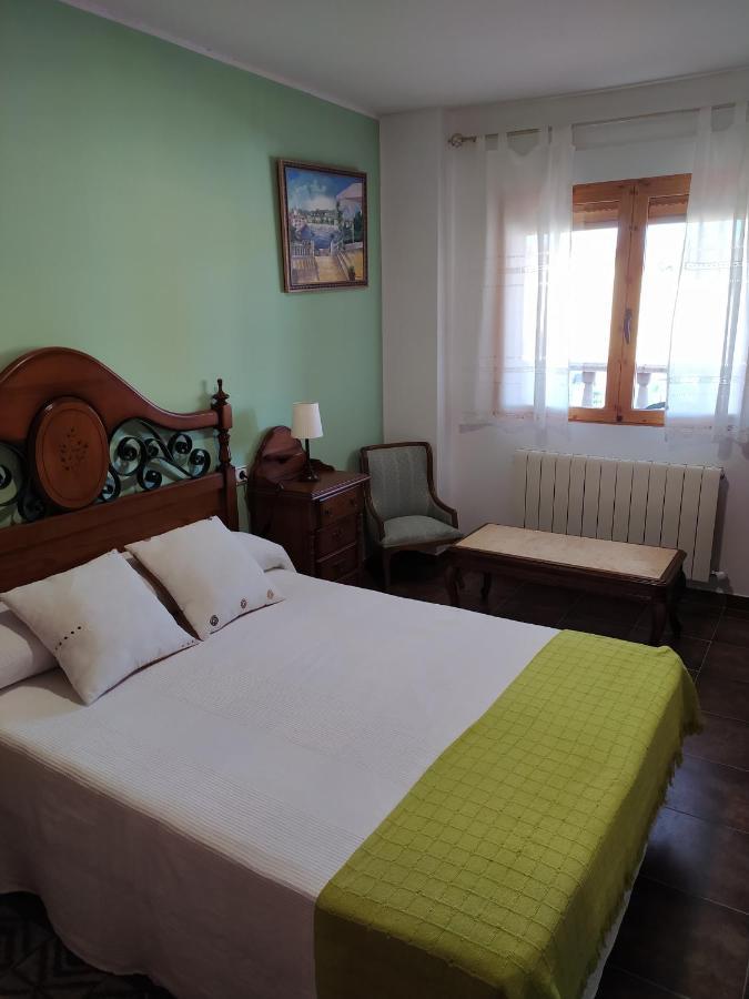 Casa Rural Mi Descanso Valdefuentes de Sangusín Екстериор снимка