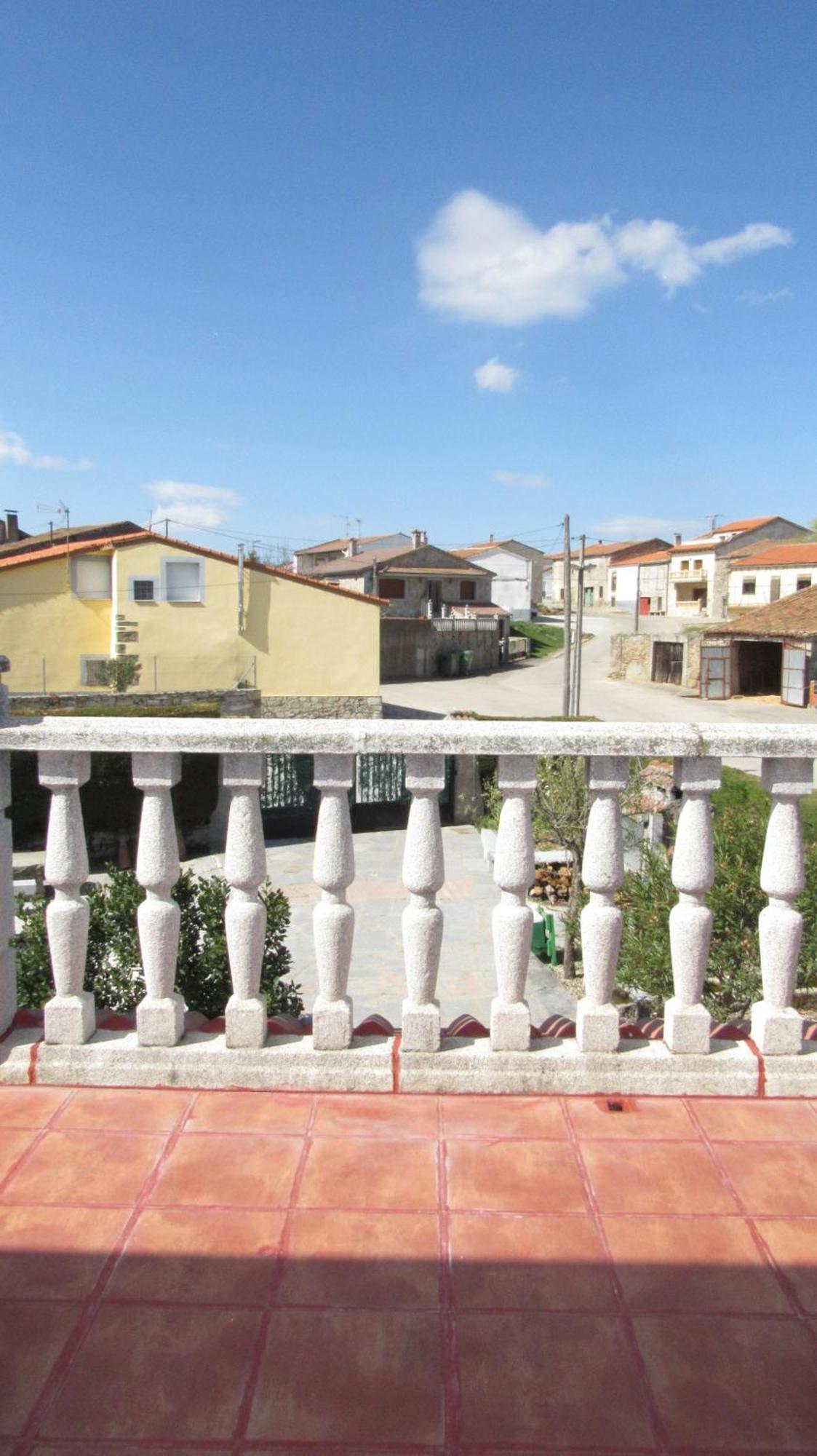 Casa Rural Mi Descanso Valdefuentes de Sangusín Екстериор снимка