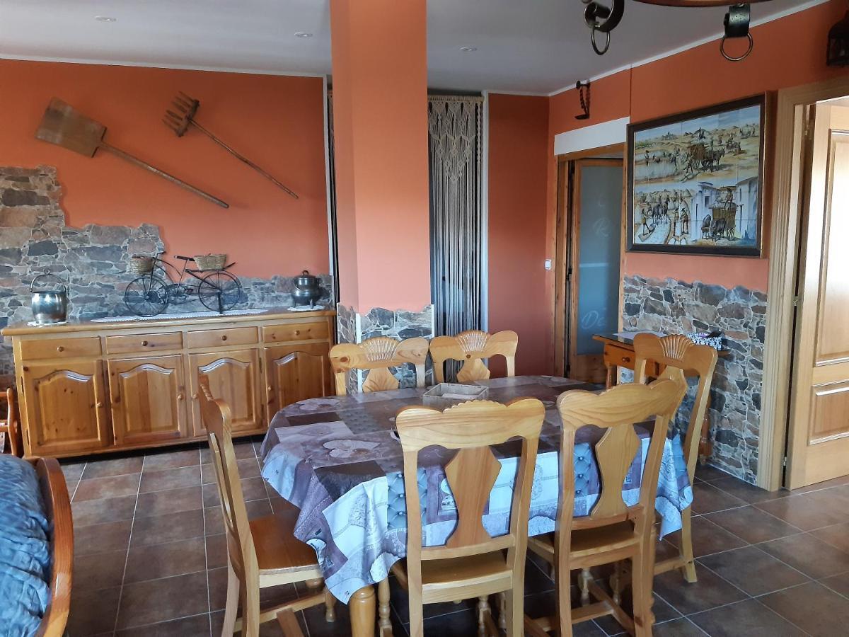 Casa Rural Mi Descanso Valdefuentes de Sangusín Екстериор снимка